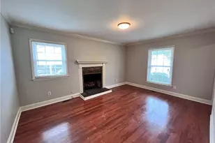 310 Woodlake Dr, Greensboro, NC 27406 - Photo 4