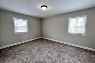 310 Woodlake Dr, Greensboro, NC 27406 - Photo 14