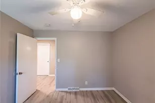 2219 Shadow Valley Rd, High Point, NC 27265 - Photo 10