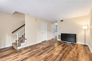 4000 S Bend Dr, Winston-Salem, NC 27107 - Photo 4