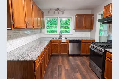 1501 Drumcliffe Road, Winston-Salem, NC 27103 - Photo 2