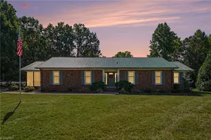 222 Devonway St, Eden, NC 27288 - Photo 1