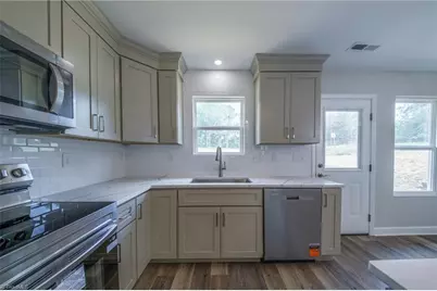 5705 Marshallgate Drive, Winston-Salem, NC 27105 - Photo 10
