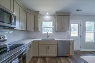 5705 Marshallgate Dr, Winston-Salem, NC 27105 - Photo 10
