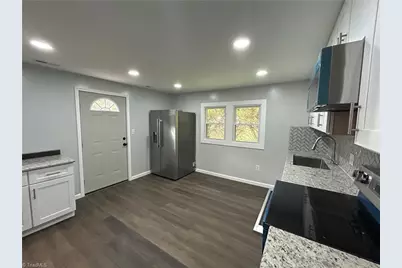 525 W Virginia Street, Mount Airy, NC 27030 - Photo 6