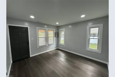 525 W Virginia Street, Mount Airy, NC 27030 - Photo 4