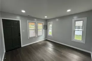 525 W Virginia St, Mount Airy, NC 27030 - Photo 4