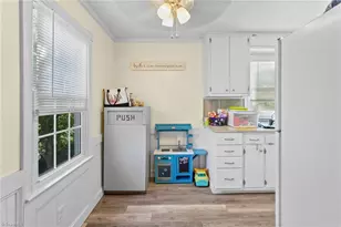 1911 Tucker St, Burlington, NC 27215 - Photo 12