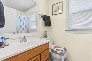 1911 Tucker St, Burlington, NC 27215 - Photo 16
