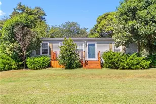 1911 Tucker St, Burlington, NC 27215 - Photo 2