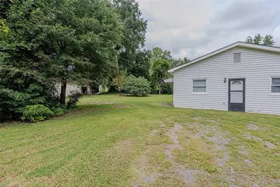 469 Lakeview Drive, Burlington, NC 27215 - Photo 6