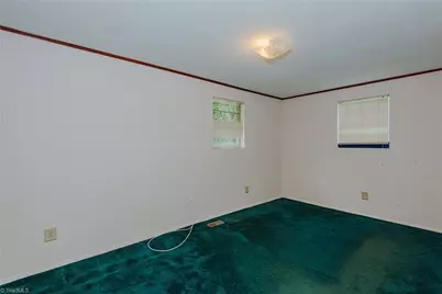 469 Lakeview Drive, Burlington, NC 27215 - Photo 22