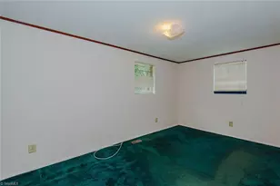 469 Lakeview Dr, Burlington, NC 27215 - Photo 22