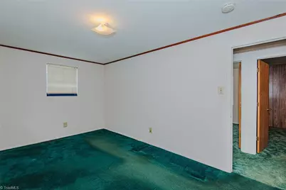 469 Lakeview Drive, Burlington, NC 27215 - Photo 24