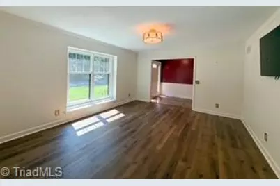 4706 Horseshoe Lane, Greensboro, NC 27410 - Photo 10