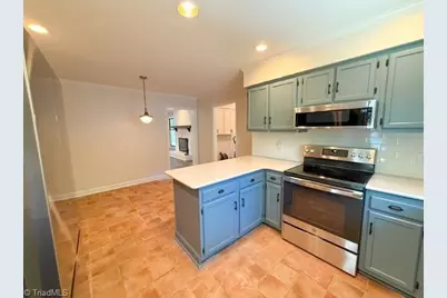 4706 Horseshoe Lane, Greensboro, NC 27410 - Photo 32