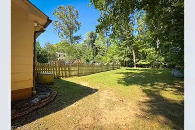 4706 Horseshoe Lane, Greensboro, NC 27410 - Photo 6