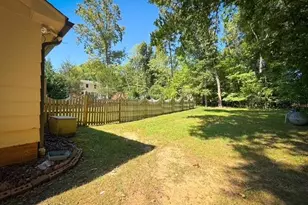 4706 Horseshoe Ln, Greensboro, NC 27410 - Photo 6