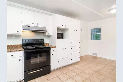 1527 Sherwood Drive, Burlington, NC 27215 - Photo 16