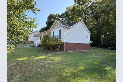 13 Thomasville High Drive, Thomasville, NC 27360 - Photo 4