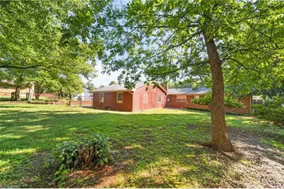 2909 Marlborough Road, Burlington, NC 27215 - Photo 36