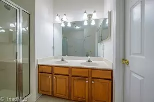 5536 Reynolda Rd, Winston-Salem, NC 27106 - Photo 26