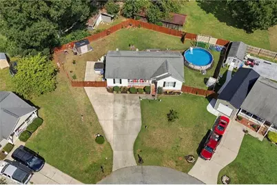 130 Garden Street, Thomasville, NC 27360 - Photo 2