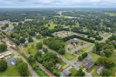 318 W Dalton Road, King, NC 27021 - Photo 34