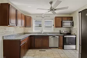 1602 Crystal Ln, Greensboro, NC 27403 - Photo 8