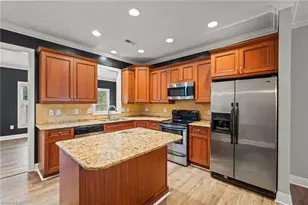 4318 Rockledge Ln, Thomasville, NC 27360 - Photo 8