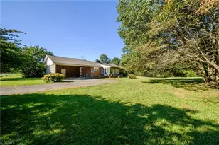 5209 Ventura Dr, Greensboro, NC 27406 - Photo 4