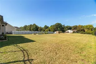 252 Rosewood Dr, Winston-Salem, NC 27127 - Photo 28