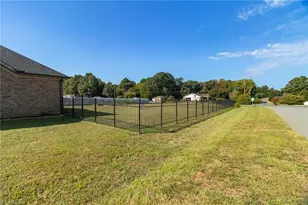 252 Rosewood Dr, Winston-Salem, NC 27127 - Photo 34