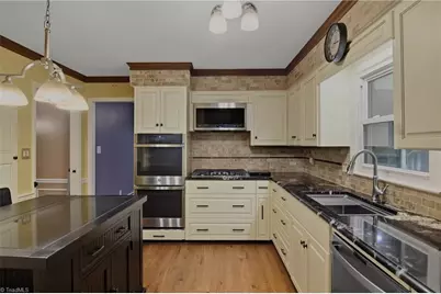 5806 Carriage Lane, Greensboro, NC 27410 - Photo 8