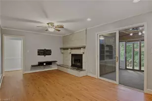 5806 Carriage Ln, Greensboro, NC 27410 - Photo 14