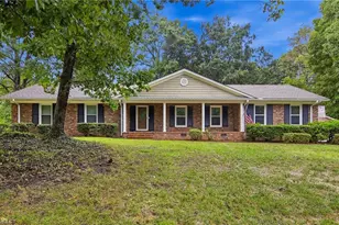 5806 Carriage Ln, Greensboro, NC 27410 - Photo 1