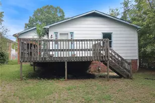 2202 Pear St, Greensboro, NC 27401 - Photo 2