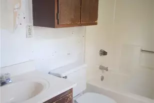2202 Pear St, Greensboro, NC 27401 - Photo 10