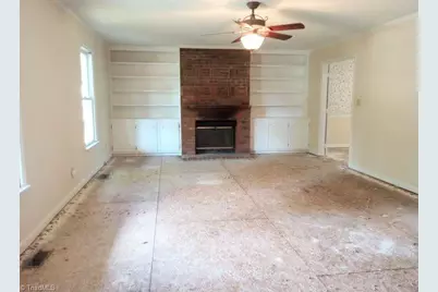 2512 Calumet Court, High Point, NC 27265 - Photo 12