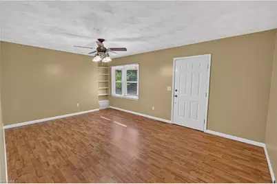 4472 Nc Highway 268, Pilot Mountain, NC 27041 - Photo 10