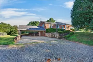 4472 Nc Hwy 268, Pilot Mountain, NC 27041 - Photo 2