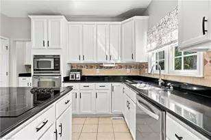 6215 High View Rd, Greensboro, NC 27410 - Photo 8