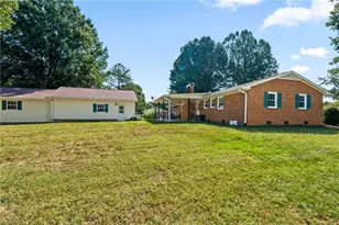 1429 Oak Ridge Rd, Kernersville, NC 27284 - Photo 38