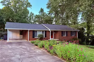 802 Woodland Blvd, Wilkesboro, NC 28697 - Photo 2
