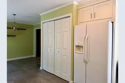 802 Woodland Boulevard, Wilkesboro, NC 28697 - Photo 10