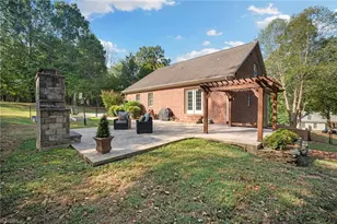 822 Montgomery Ct, Walnut Cove, NC 27052 - Photo 30