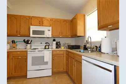 4221 Salem Landing Court, Winston-Salem, NC 27101 - Photo 10