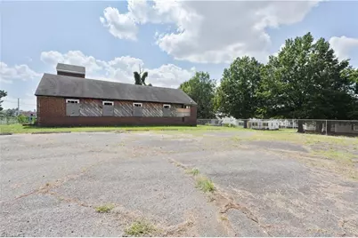 1326 N Main Street, Winston-Salem, NC 27105 - Photo 22