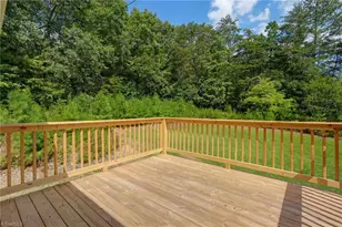 422 Cypress Dr, Reidsville, NC 27320 - Photo 16