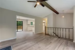 422 Cypress Dr, Reidsville, NC 27320 - Photo 10